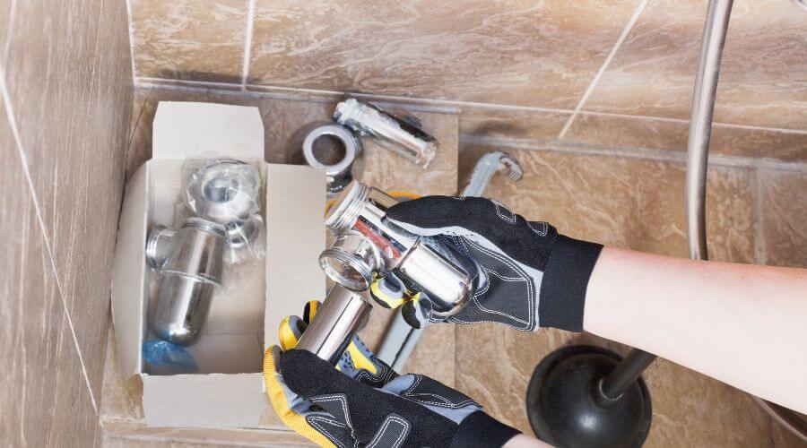 Professional gutter cleaning in Roanoke, VA